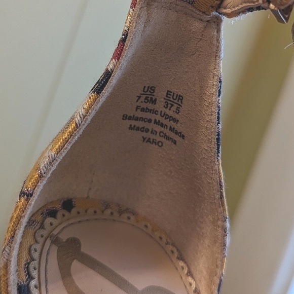 Sam Edelman Jacquard Floral Gold Block Heel with Ankle Strap Size 7.5 💛 - Picture 4 of 6